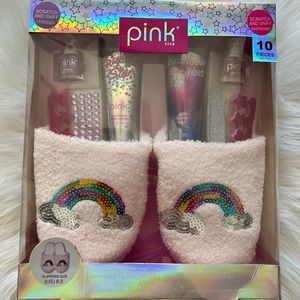 Slipper & Bath and Body Set